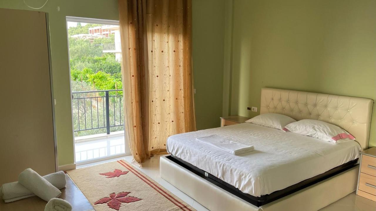Azure Apartments By Kondo Stays Vlorë Exteriör bild