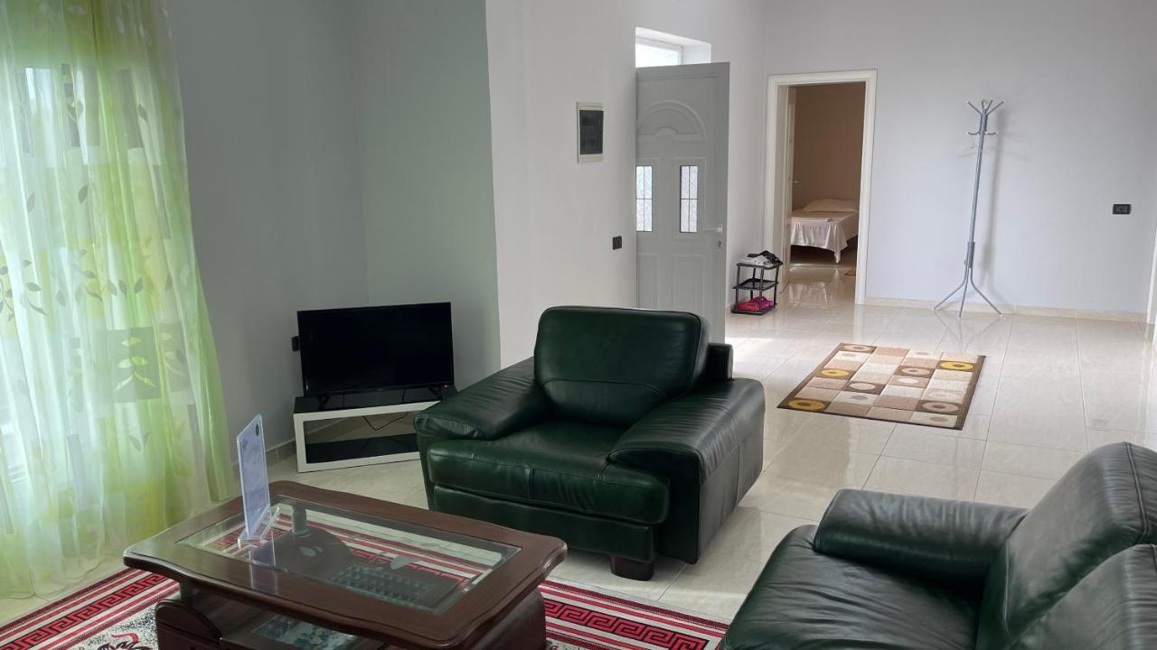 Azure Apartments By Kondo Stays Vlorë Exteriör bild