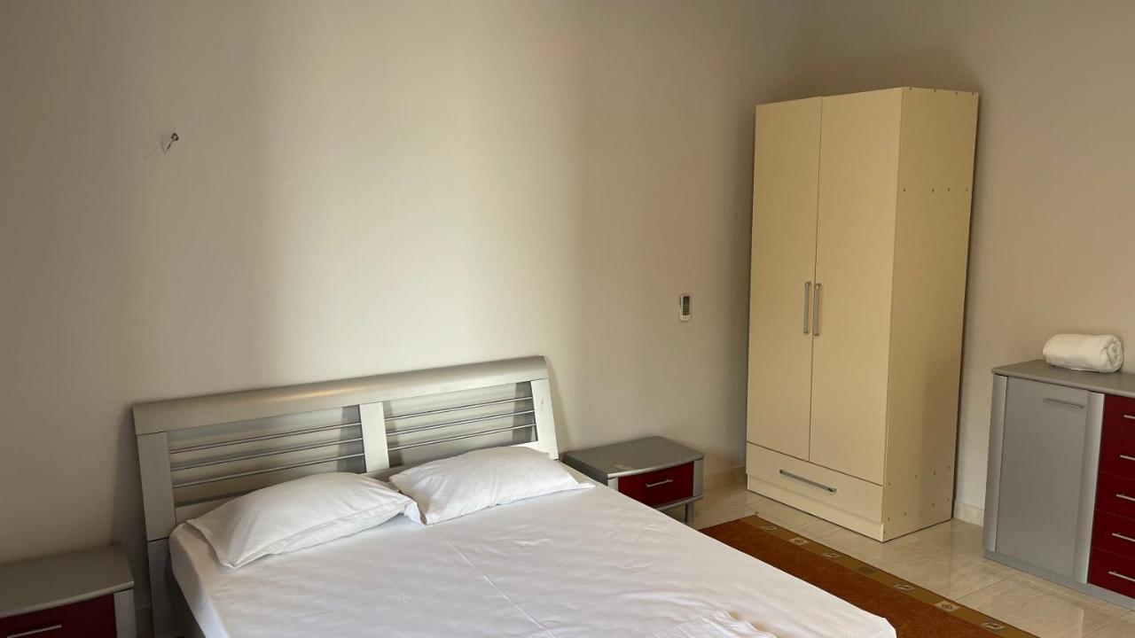 Azure Apartments By Kondo Stays Vlorë Exteriör bild