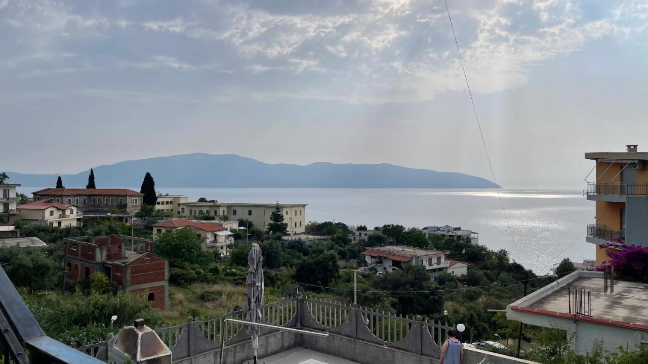 Azure Apartments By Kondo Stays Vlorë Exteriör bild