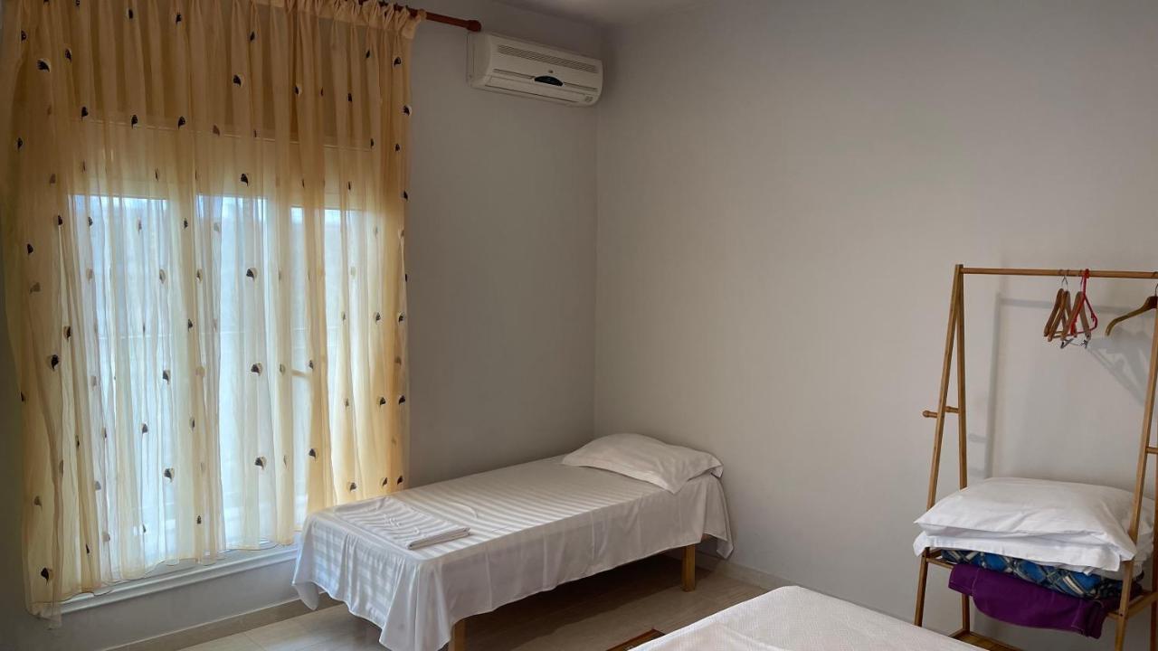 Azure Apartments By Kondo Stays Vlorë Exteriör bild
